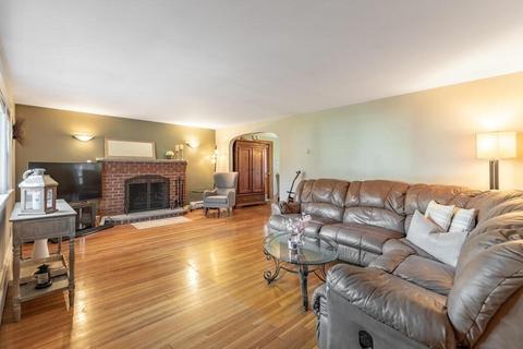 31 Batchelder Rd, Reading, MA 01867 photo 5