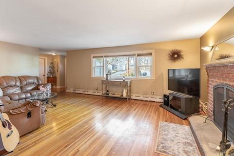 31 Batchelder Rd, Reading, MA 01867 photo 8