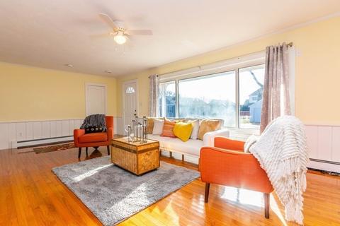 8 Wild Rose Ave, Wareham, MA 02558 photo 5