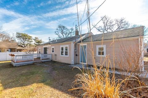 8 Wild Rose Ave, Wareham, MA 02558 photo 2