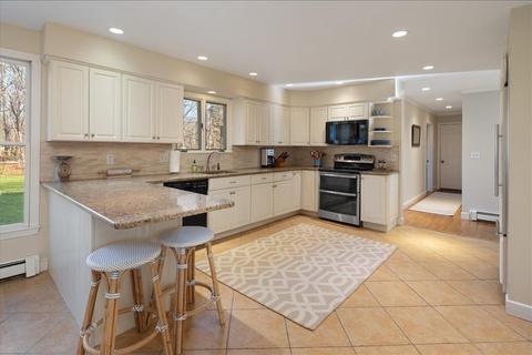 84 Leavitt St, Hingham, MA 02043 photo 10