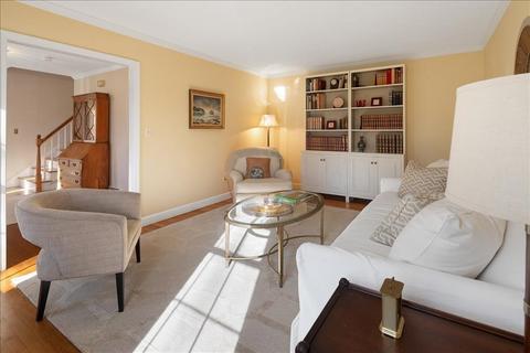 84 Leavitt St, Hingham, MA 02043 photo 4
