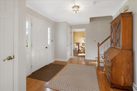 84 Leavitt St, Hingham, MA 02043 photo 2