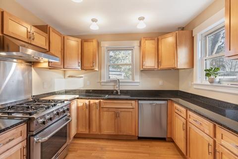 102 Great Rd, Maynard, MA 01754 photo 4