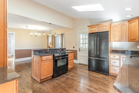 149 West St, Reading, MA 01867 photo 6