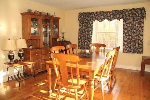 80 Maple St, Douglas, MA 01516 photo 4