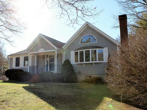 35 Catskill Rd, Bourne, MA 02532 photo 2