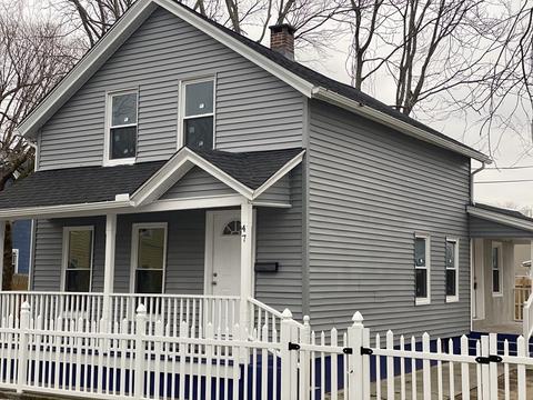47 Queen St, Springfield, MA 01109 photo 1