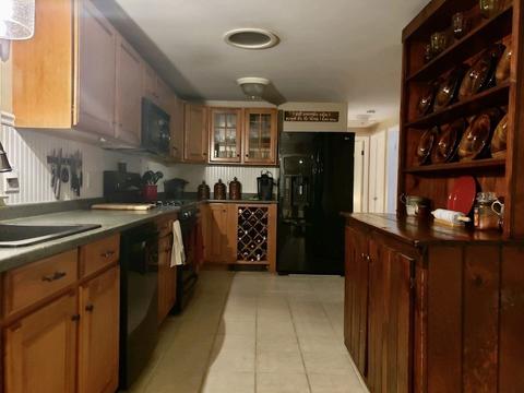 245 Rolf Ave, Chicopee, MA 01020 photo 3