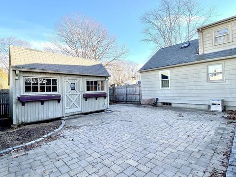 596 Florence St, Fall River, MA 02720 photo 24