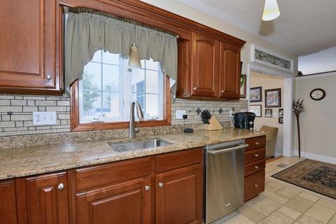 83 Beethoven Ave, Walpole, MA 02081 photo 4