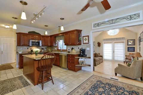83 Beethoven Ave, Walpole, MA 02081 photo 3