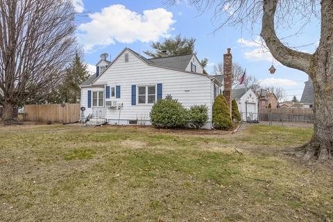 69 Chateaugay St, Chicopee, MA 01020 photo 1