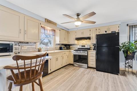69 Chateaugay St, Chicopee, MA 01020 photo 6