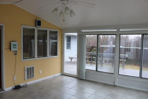 41 Hillside Dr, Springfield, MA 01118 photo 17