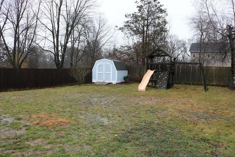 41 Hillside Dr, Springfield, MA 01118 photo 22
