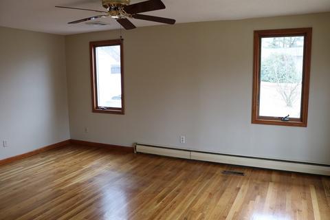 41 Hillside Dr, Springfield, MA 01118 photo 11