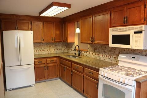 41 Hillside Dr, Springfield, MA 01118 photo 2