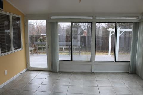 41 Hillside Dr, Springfield, MA 01118 photo 18