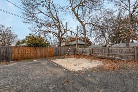 575 Armory St, Springfield, MA 01104 photo 6