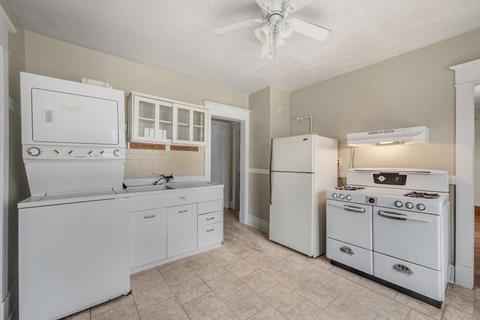 575 Armory St, Springfield, MA 01104 photo 20