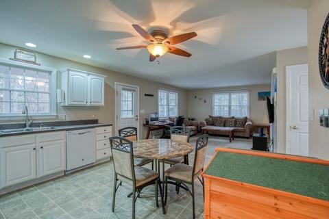 34 Torrey St, Easthampton, MA 01027 photo 7