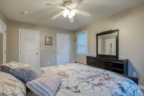 34 Torrey St, Easthampton, MA 01027 photo 19