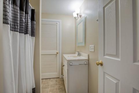 34 Torrey St, Easthampton, MA 01027 photo 18