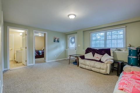 34 Torrey St, Easthampton, MA 01027 photo 22