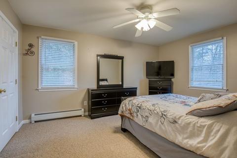 34 Torrey St, Easthampton, MA 01027 photo 17
