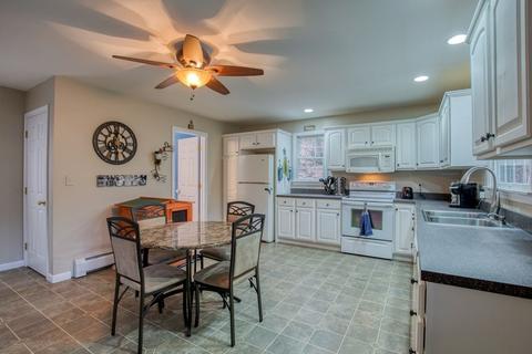 34 Torrey St, Easthampton, MA 01027 photo 6