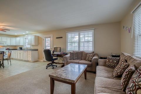 34 Torrey St, Easthampton, MA 01027 photo 11