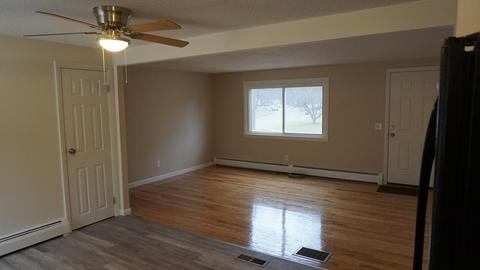 210 Peekskill Ave, Springfield, MA 01129 photo 9