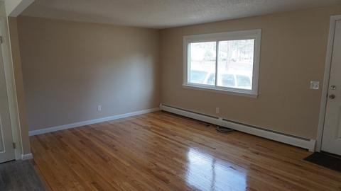 210 Peekskill Ave, Springfield, MA 01129 photo 10