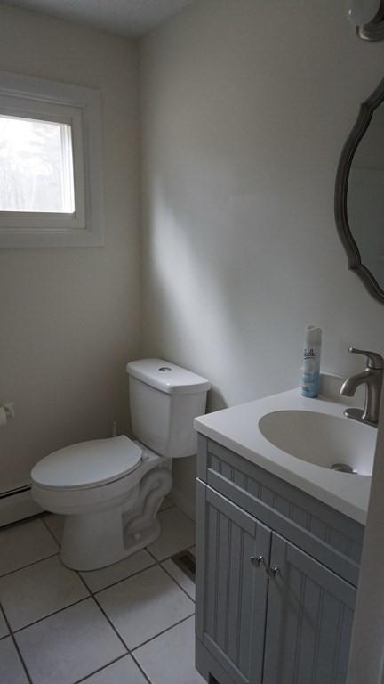 210 Peekskill Ave, Springfield, MA 01129 photo 12