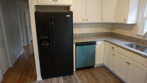 210 Peekskill Ave, Springfield, MA 01129 photo 5
