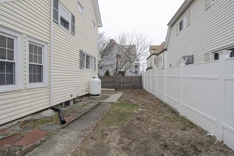 5 Perry Pl, Everett, MA 02149 photo 4