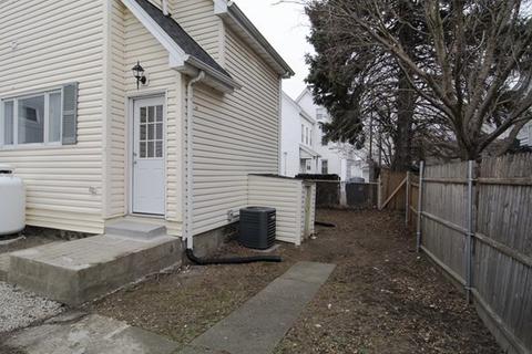 5 Perry Pl, Everett, MA 02149 photo 3