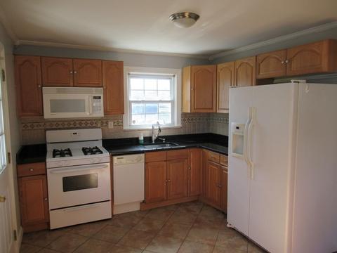 57 Surrey Rd, Springfield, MA 01118 photo 2