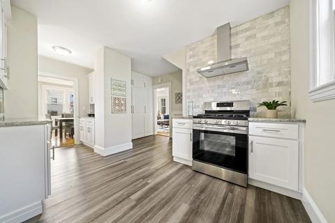 83 Bay State Rd, Worcester, MA 01606 photo 12