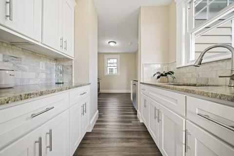 83 Bay State Rd, Worcester, MA 01606 photo 10