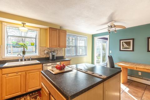 17 Dix Rd, Maynard, MA 01754 photo 11
