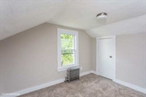 86 Pendlton Ave, Springfield, MA 01109 photo 13