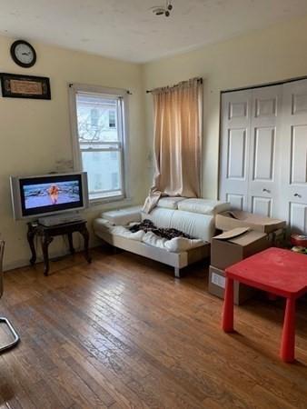 4 Esther St, Worcester, MA 01607 photo 3