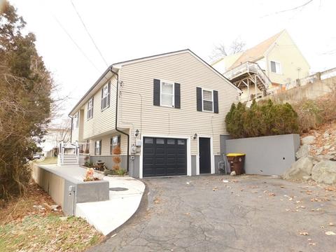 208 Narragansett St, Fall River, MA 02720 photo 3