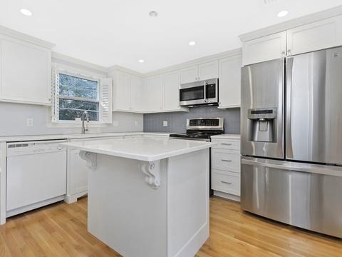 63 Hackensack Rd, Chestnut Hill, MA 02467 photo 2