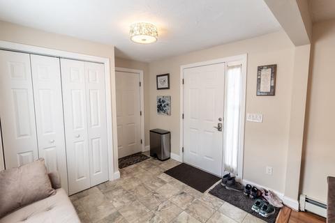 6 S Stowell St, Worcester, MA 01604 photo 2