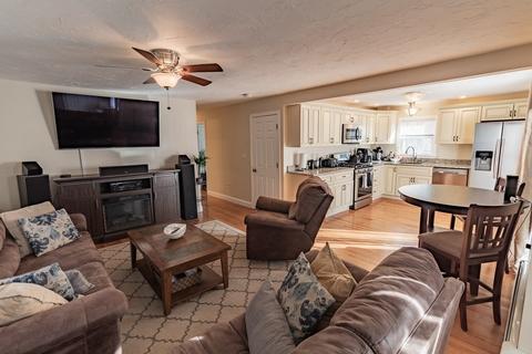 6 S Stowell St, Worcester, MA 01604 photo 5