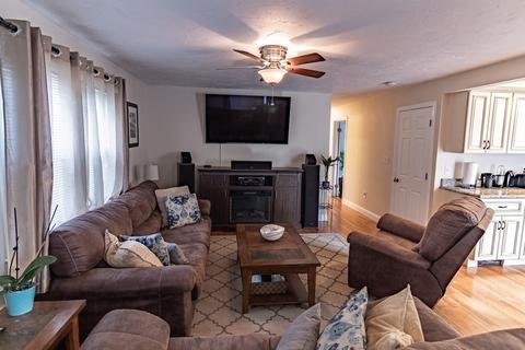 6 S Stowell St, Worcester, MA 01604 photo 4