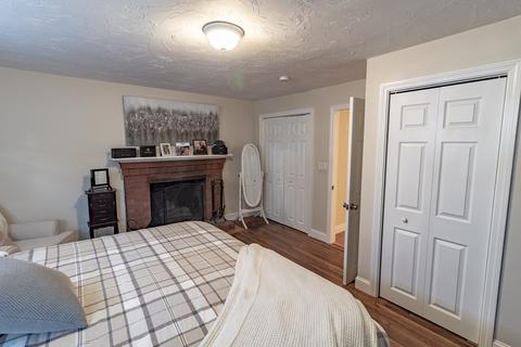 6 S Stowell St, Worcester, MA 01604 photo 12